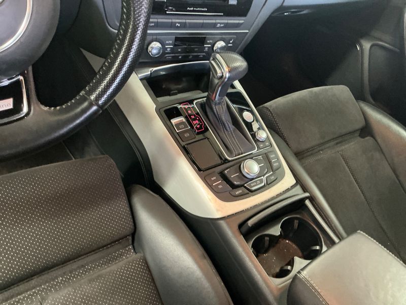 Audi A6 3.0 V6 TDI quattro 2012 – снимка 30