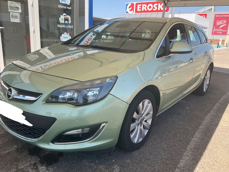Opel Astra 1.7 CDTI Excellence 2013 – снимка 1