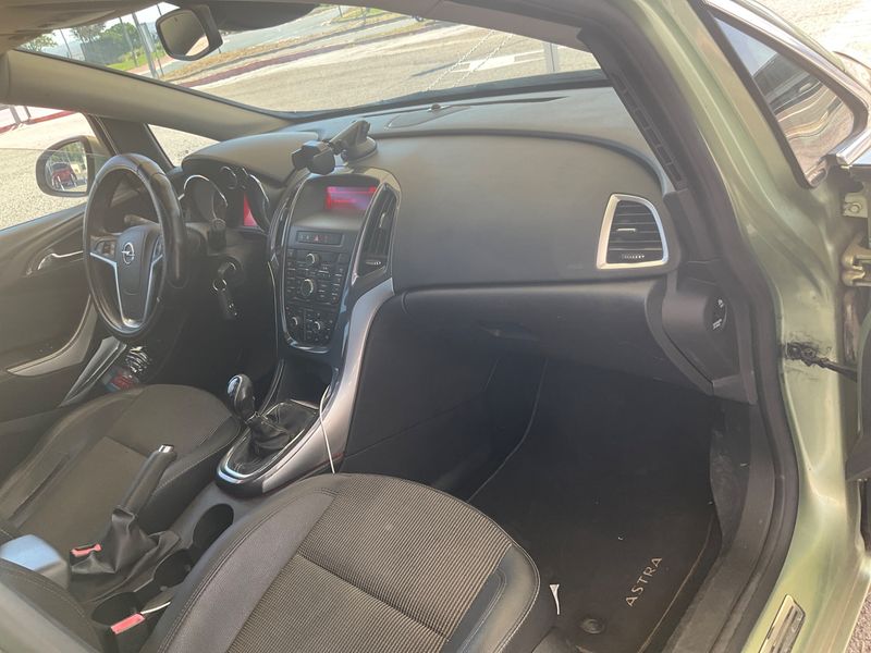 Opel Astra 1.7 CDTI Excellence 2013 – снимка 3