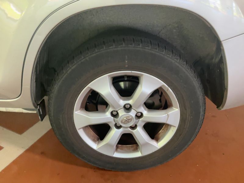 Toyota RAV 4 2.2 D-4D 2012 – снимка 5