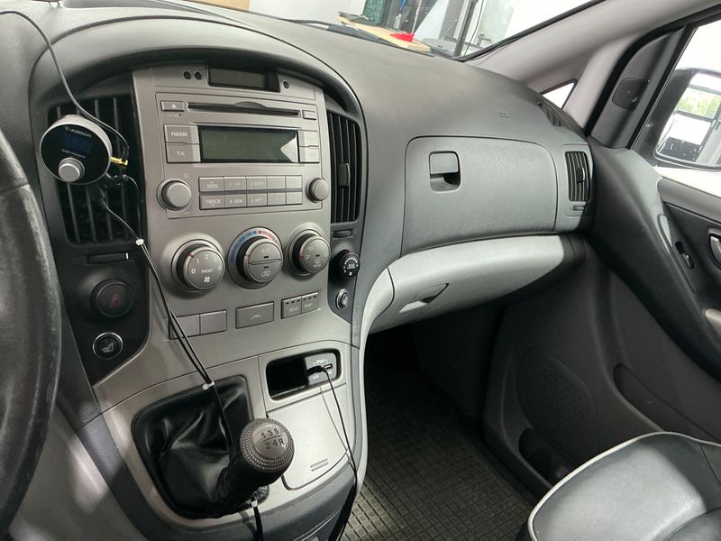 Hyundai H1 2.5 CRDi Travel Premium 2011 – снимка 42