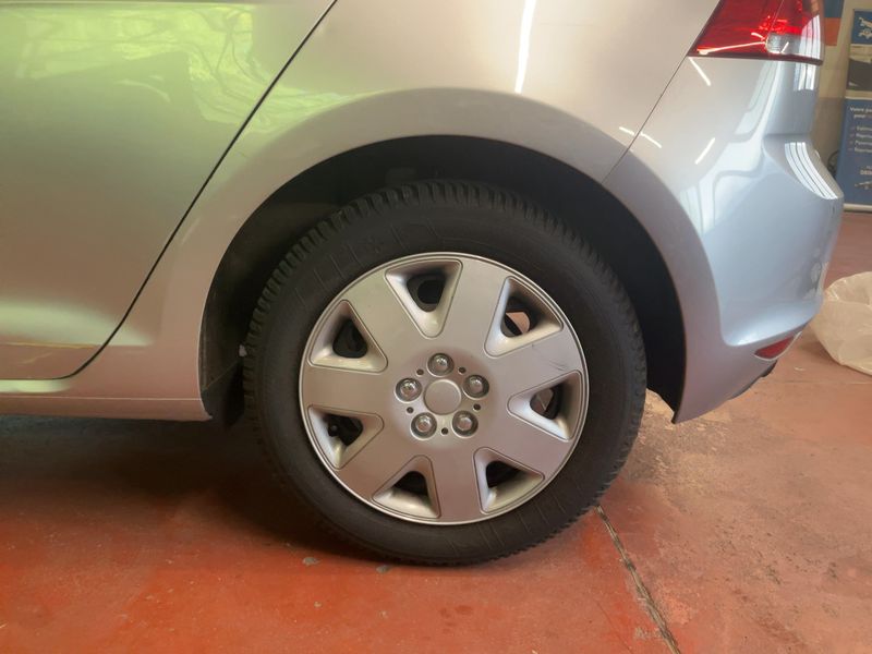 Volkswagen Golf VII 1.6 TDI Comfortline BlueMotion Tech 2013 – снимка 18