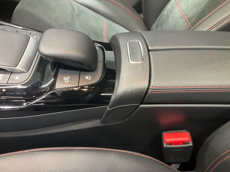 Mercedes-Benz A-Klasse A 35 AMG 4Matic 2022 – снимка 24