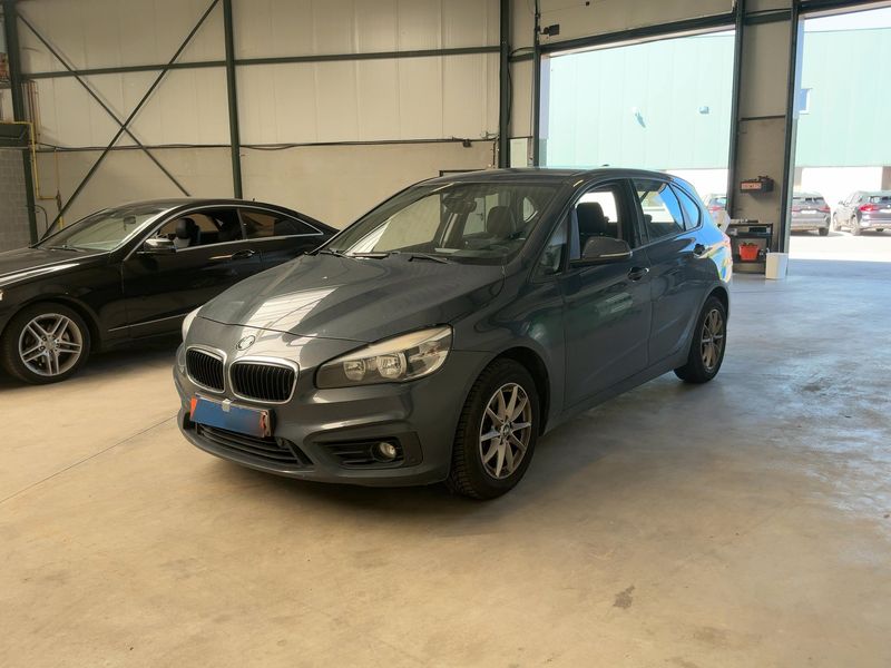 BMW 2er 218d Active Tourer Basis 2015 – снимка 1