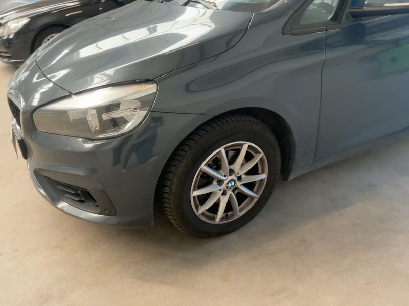 BMW 2er 218d Active Tourer Basis 2015 – снимка 3