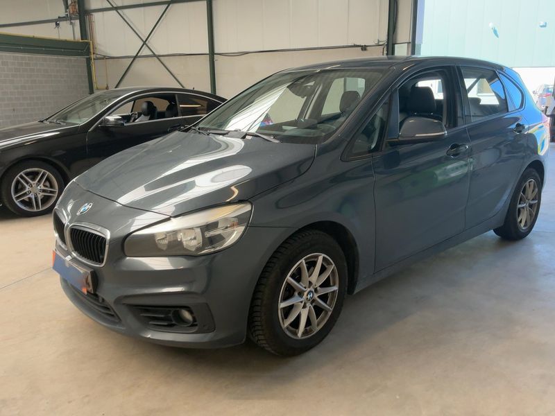 BMW 2er 218d Active Tourer Basis 2015 – снимка 2