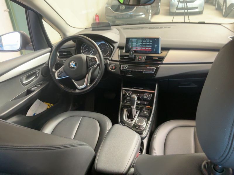 BMW 2er 218d Active Tourer Basis 2015 – снимка 17