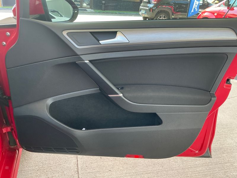 Volkswagen Golf VII 1.0 TSI Comfortline BlueMotion Tech 2015 – снимка 30