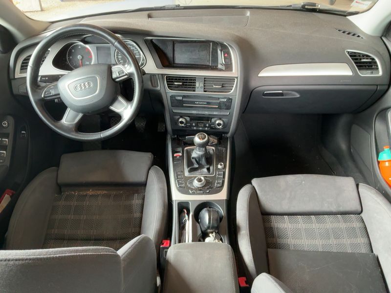 Audi A4 2.0 TDI Ambiente 2013 – снимка 17