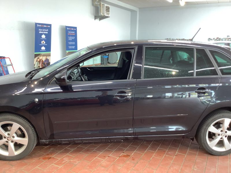 Skoda Rapid Spaceback 1.2 TSI Drive 2014 – снимка 4