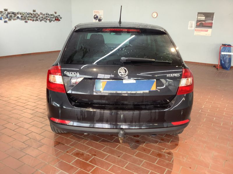 Skoda Rapid Spaceback 1.2 TSI Drive 2014 – снимка 7