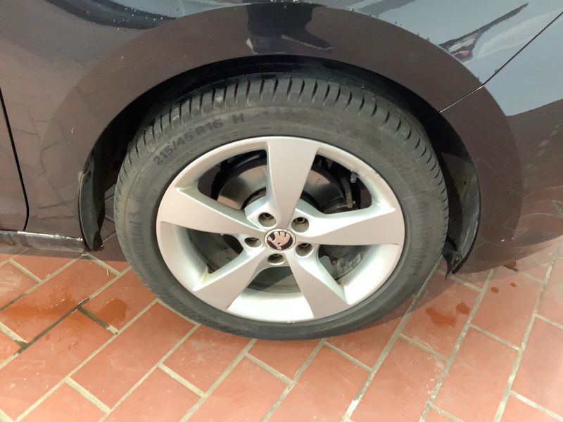 Skoda Rapid Spaceback 1.2 TSI Drive 2014 – снимка 11