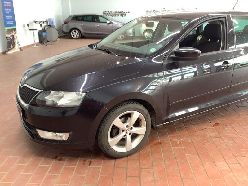 Skoda Rapid Spaceback 1.2 TSI Drive 2014 – снимка 2