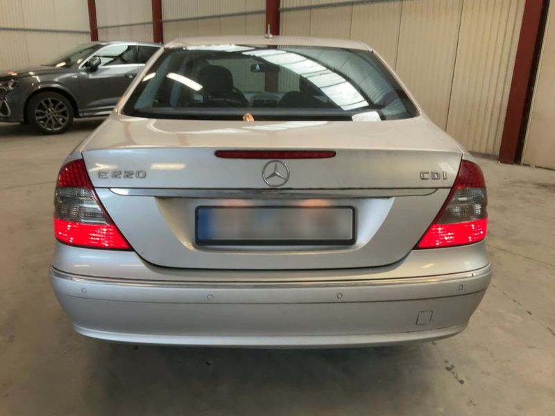 Mercedes-Benz E-Klasse E 220 CDI Avantgarde 2007 – снимка 7