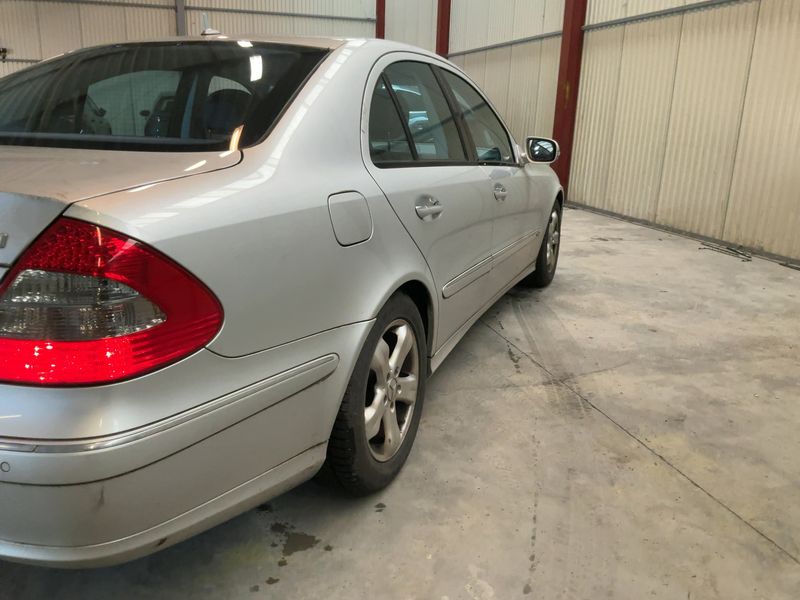 Mercedes-Benz E-Klasse E 220 CDI Avantgarde 2007 – снимка 8