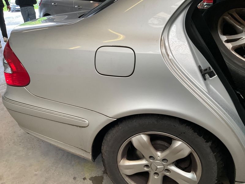 Mercedes-Benz E-Klasse E 220 CDI Avantgarde 2007 – снимка 23