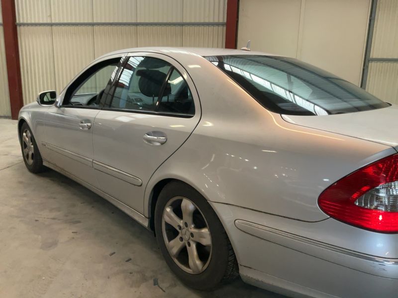 Mercedes-Benz E-Klasse E 220 CDI Avantgarde 2007 – снимка 6