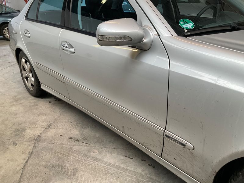 Mercedes-Benz E-Klasse E 220 CDI Avantgarde 2007 – снимка 24
