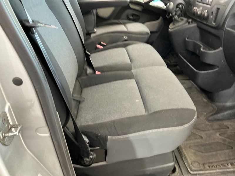 Renault Master 2.3 dCi L1H2 HKa 3,3t 2014 – снимка 43