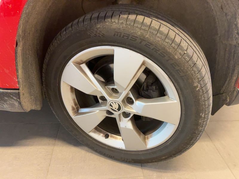 Skoda Yeti 2.0 TDI Elegance Outdoor 4x4 2015 – снимка 18