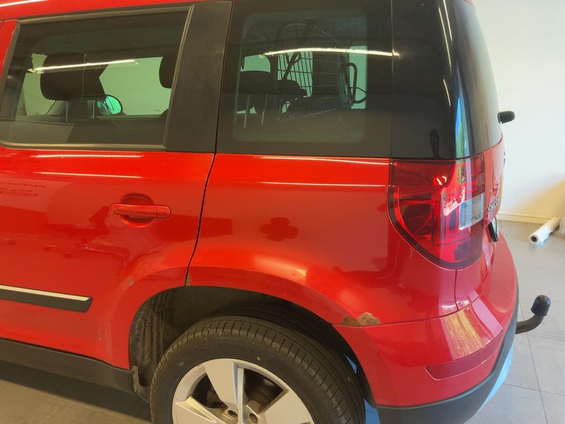 Skoda Yeti 2.0 TDI Elegance Outdoor 4x4 2015 – снимка 3