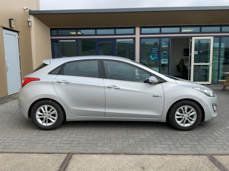Hyundai i30 1.6 GDI Style 2013 – снимка 10