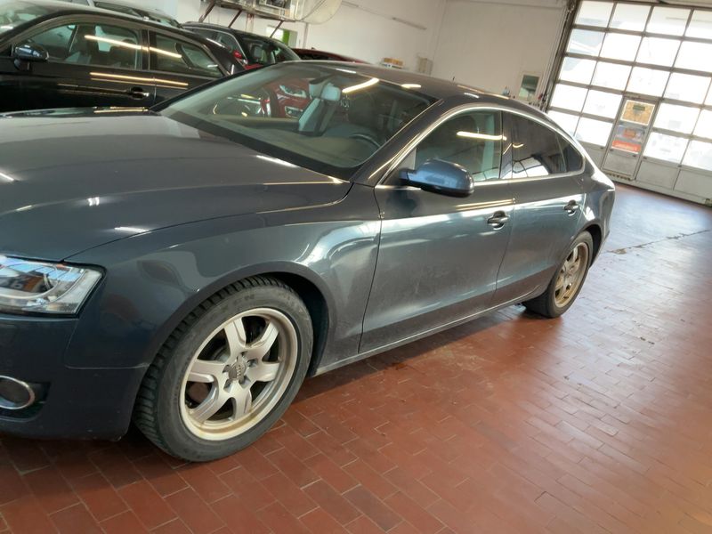 Audi A5 Sportback 2.0 TDI 2010 – снимка 2
