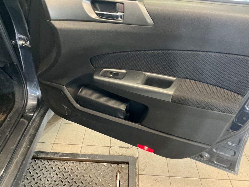 Subaru Forester 2.0 X Classic 2012 – снимка 41