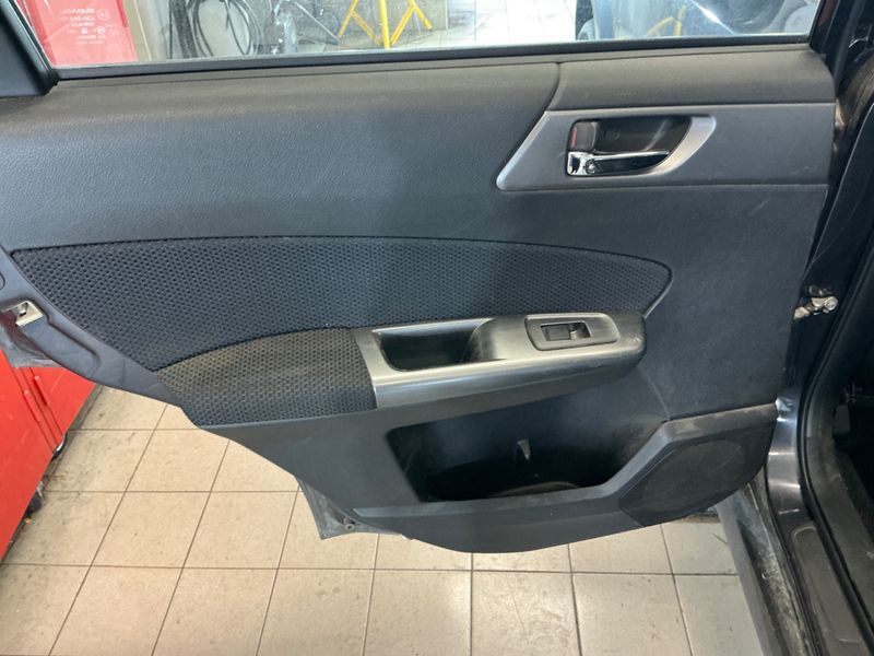 Subaru Forester 2.0 X Classic 2012 – снимка 34