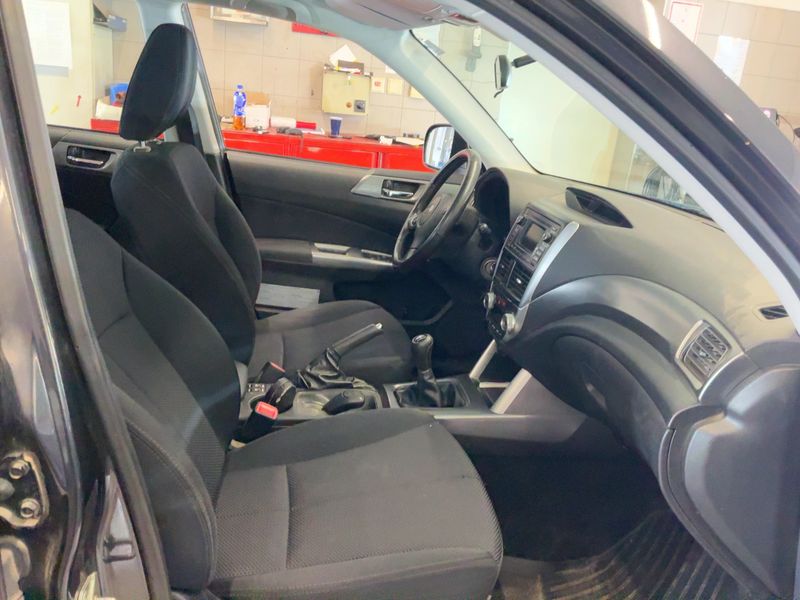 Subaru Forester 2.0 X Classic 2012 – снимка 17