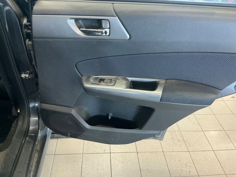 Subaru Forester 2.0 X Classic 2012 – снимка 36