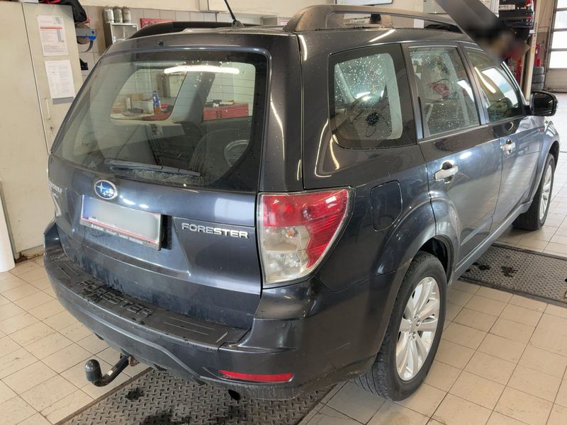 Subaru Forester 2.0 X Classic 2012 – снимка 8