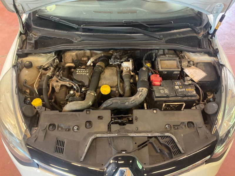 Renault Clio 1.5 dCi Business Eco2 2015 – снимка на щета