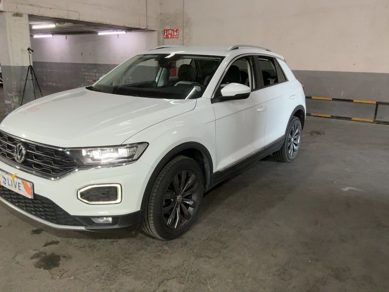Volkswagen T-Roc 1.5 TSI ACT Sport 2019 – снимка 2