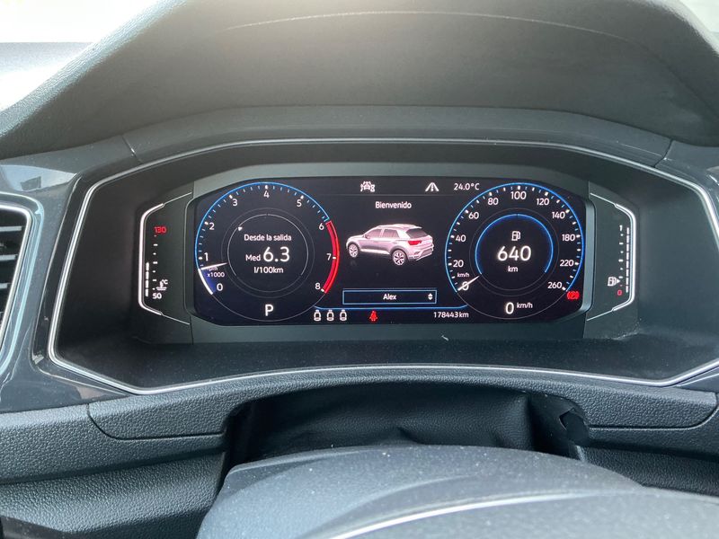 Volkswagen T-Roc 1.5 TSI ACT Sport 2019 – снимка 18