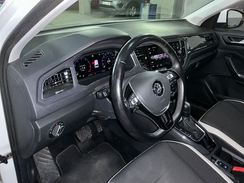 Volkswagen T-Roc 1.5 TSI ACT Sport 2019 – снимка 22
