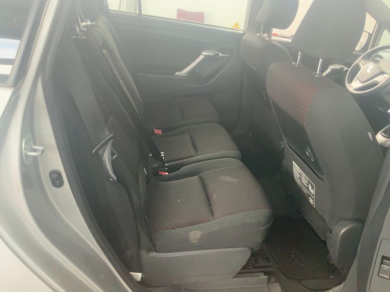 Toyota Verso 1.8 Edition 2011 – снимка 20