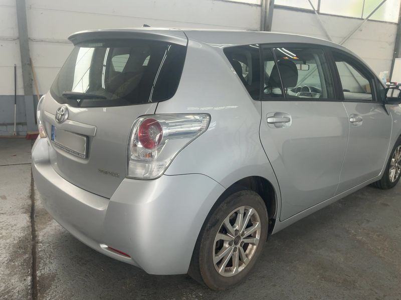 Toyota Verso 1.8 Edition 2011 – снимка 8
