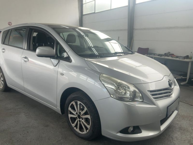 Toyota Verso 1.8 Edition 2011 – снимка 12
