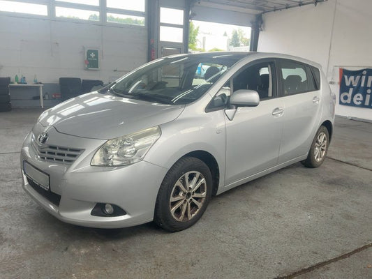 Toyota Verso 1.8 Edition 2011 – снимка 1