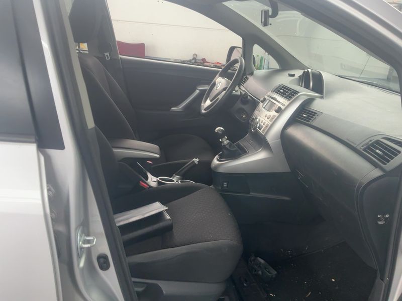 Toyota Verso 1.8 Edition 2011 – снимка 17