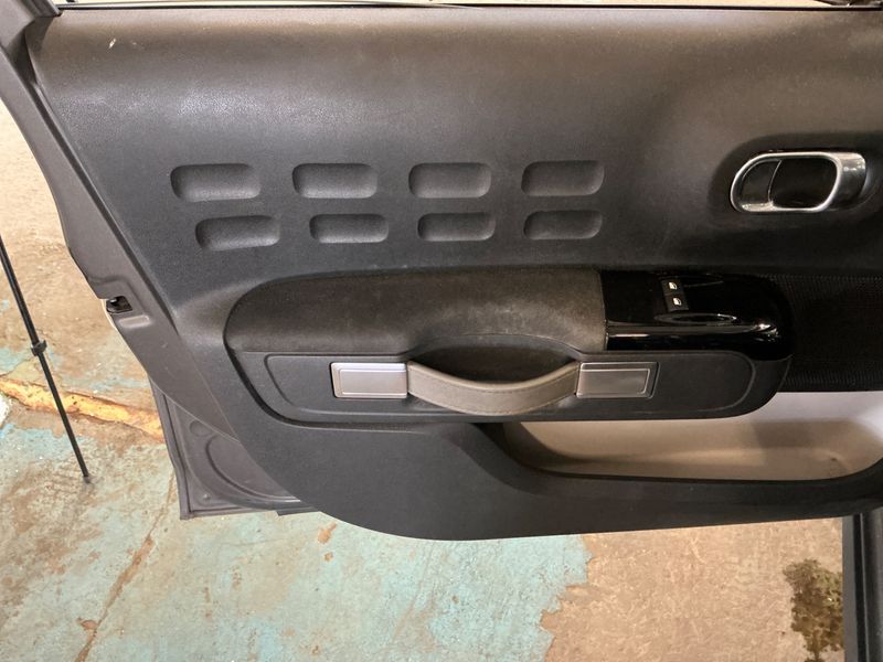 Citroen C3 1.5 Blue-HDi Shine Business 2020 – снимка 23