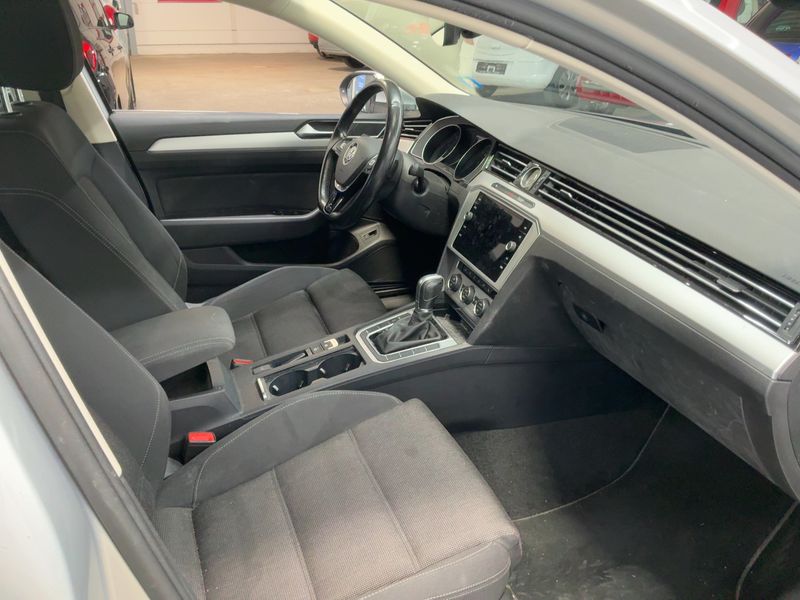 Volkswagen Passat 2.0 TDI Comfortline BlueMotion Tech 2019 – снимка 17