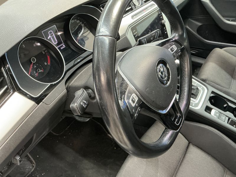 Volkswagen Passat 2.0 TDI Comfortline BlueMotion Tech 2019 – снимка 23