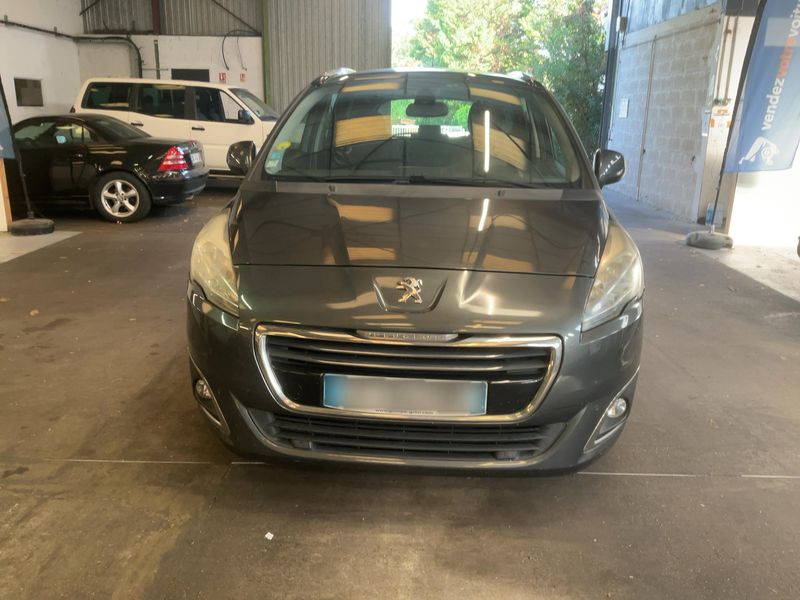 Peugeot 5008 2.0 Blue-HDi Allure 2015 – снимка 9