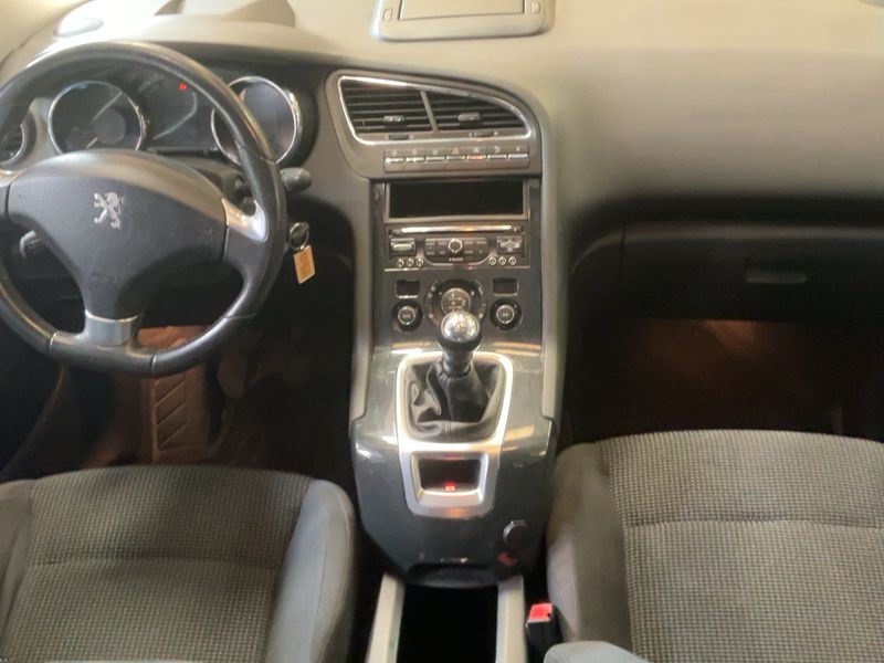 Peugeot 5008 2.0 Blue-HDi Allure 2015 – снимка 12
