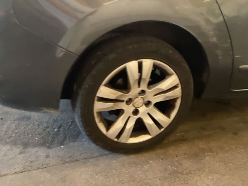 Peugeot 5008 2.0 Blue-HDi Allure 2015 – снимка на щета