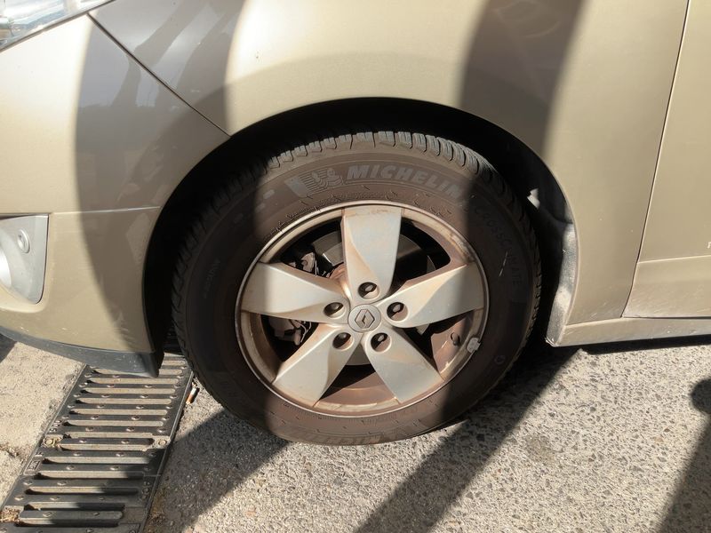 Renault Grand Scenic 1.5 dCi Dynamique 2011 – снимка 3