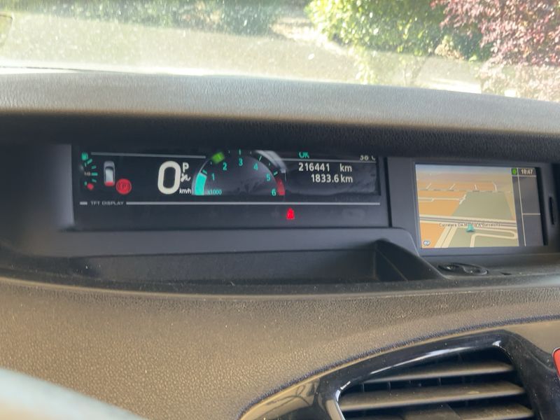 Renault Grand Scenic 1.5 dCi Dynamique 2011 – снимка 18