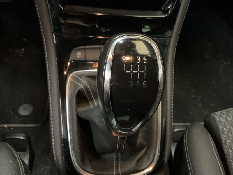 Opel Astra 1.4 SIDI Turbo Ultimate Start/Stop 2018 – снимка 25